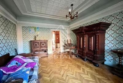 Apartament cu 4 camere circular în Neptun