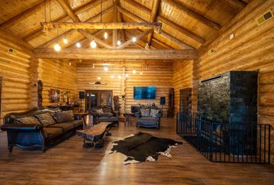 Proprietate Spectaculoasa - Sanctuar de liniste - Teren 4.7Ha - 1.000 MP Utili - 12