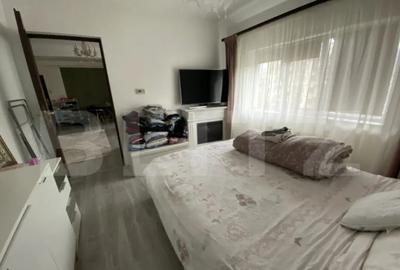 Apartament cu 4 camere decomandat în Central - 5