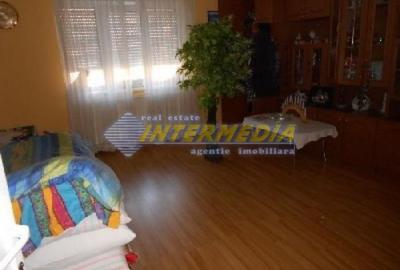Casă individuală cu 5 camere cu Canalizare în Central - 7