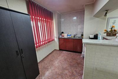 Apartament cu 3 camere decomandat în Calea Călărașilor - 5