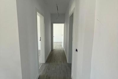 Casă cu 4 camere cu Teren 526.6 Mp în Domnești - 3