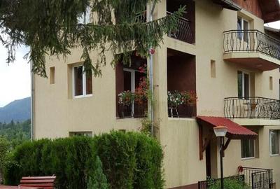 Casă cu Teren 350 Mp în Zamora - 1