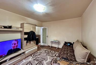 Apartament cu 2 camere semidecomandat, mobilat în Malu Roșu - 1