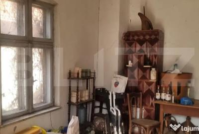 Casă cu 4 camere cu Teren 2800 Mp în Central - 12