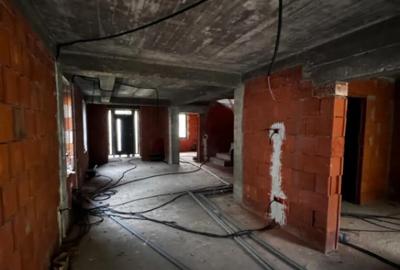 Casă cu 7 camere cu Teren 301 Mp în George Enescu - 15