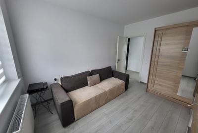 Apartament cu 3 camere decomandat, mobilat în Tractorul - 13