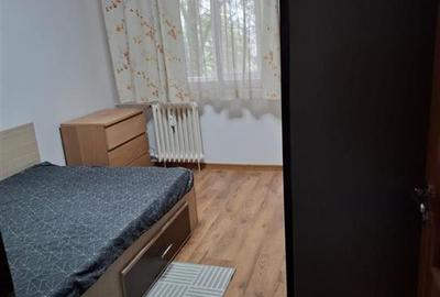 Inchiriere apartament 3 camere | metrou 1 Decembrie | etaj 1/4 | renovat complet Inchiriere apartament 3 camere | metrou 1 Decembrie | etaj 1/4 | renovat complet - 4