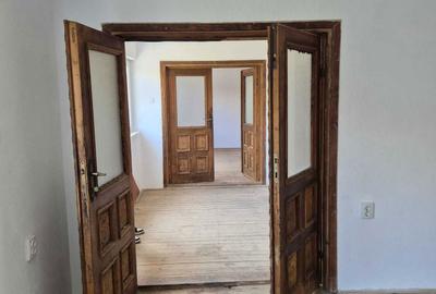 Casă cu 4 camere în Valea Dragului - 1