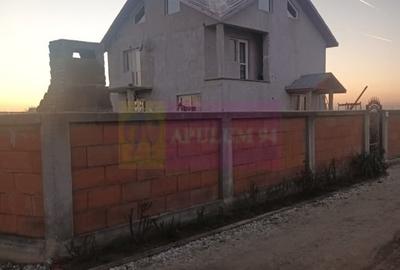 Casă cu 4 camere în Eroii Revoluției - 15