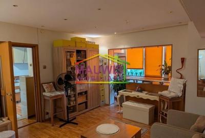 Mosilor / Eminescu / vis a vis de Bcr / et 4 / bl 1982 / - 5