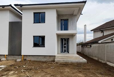 Casă cu 5 camere cu Teren 405 Mp în Oncea - 13