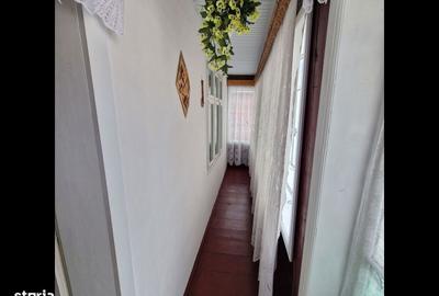 Casă cu 4 camere cu Teren 2676 Mp în Central - 2
