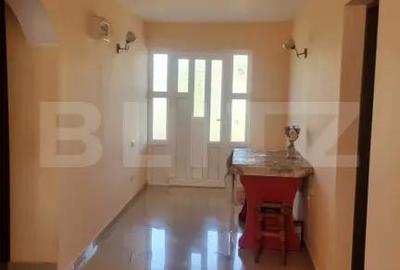 Casă cu 5 camere cu Teren 724 Mp în Gherghița - 10