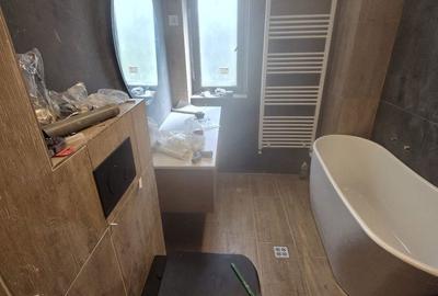 Apartament cu 3 camere în Central - 1
