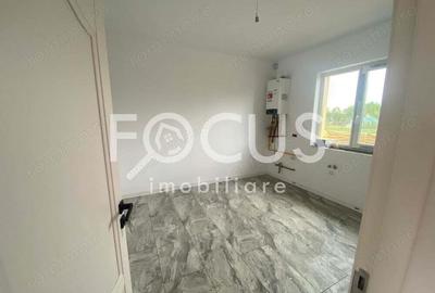 Casă cu 3 camere cu Teren 270 Mp în Central - 1