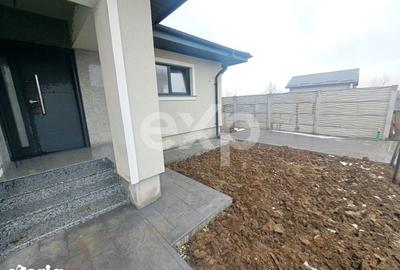 Casă cu 3 camere cu Teren 375 Mp în Vidra - 1