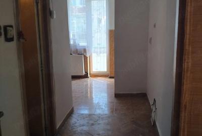 Garsonieră decomandată în Soarelui - 4