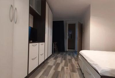 Vand garsoniera renovata metrou Titan - 5