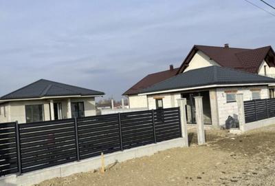 Casa semifinisata 195mp+2000mp teren, zona Volovat, Radauti Casa semifinisata 195mp+2000mp teren, zona Volovat, Radauti - 2