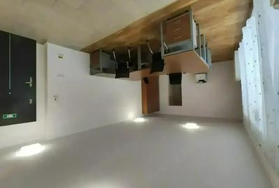 Spațiu comercial, de 50 mp, în Central