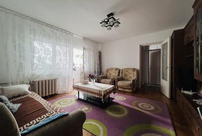 Apartament 2 camere, semidecomandat, 60 mp, parter, zona Lipovei - 1