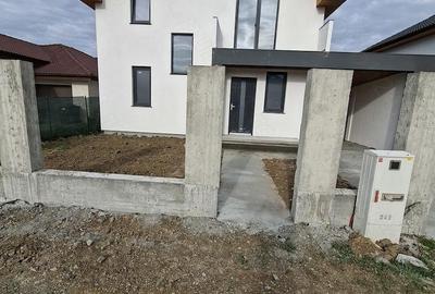 Casă cu 3 camere cu Teren 444 Mp în Central - 10