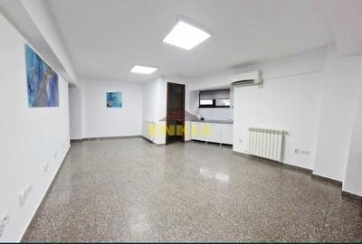 Birou, de 47 mp, în Central - 1