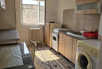 Apartament cu 2 camere semidecomandat, mobilat în Complex Studențesc