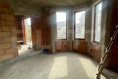 Casă cu 5 camere cu Teren 1000 Mp în Unirea - 1