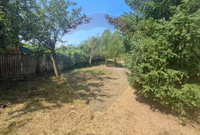 Teren de 2080 mp, în Popoveni - 3