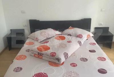 Spațiu comercial, de 1,800 mp, în Central - 4