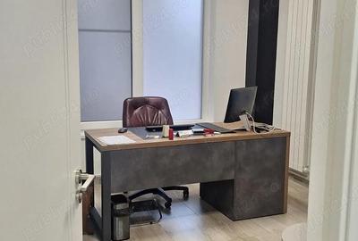 Spațiu comercial, de 60 mp, în Central - 3