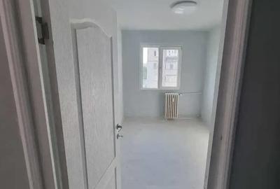 Apartament cu 3 camere semidecomandat în Narcisa - 5