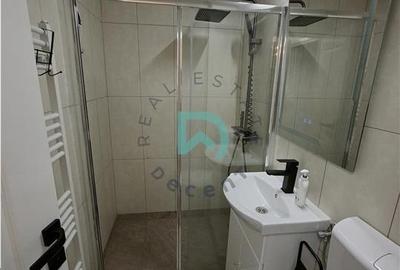 Apartament cu 2 camere semidecomandat în Tractorul - 4