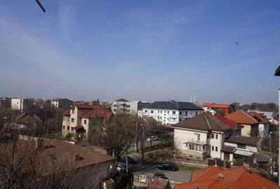 Apartament cu 3 camere decomandat în Girocului - 2