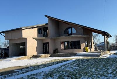 Casă individuală cu 5 camere cu Teren 1600 Mp în Ciochina - 1