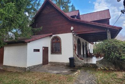 Casă cu 4 camere decomandat în Mârșa - 8