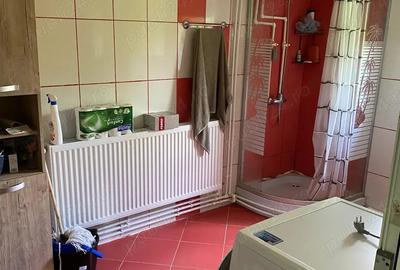 Casa com. Stroesti Valcea teren 3300mp - 1