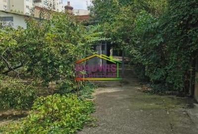 Teren intravilan de 315 mp, în 13 Septembrie - 7