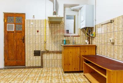 3 camere cu gradina, vila interbelica, Emil Racovita, Comision 0% - 2