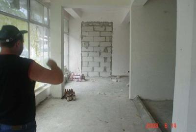 Spațiu comercial, de 510 mp, în Central - 3