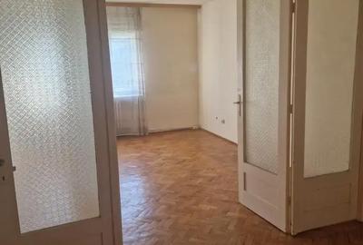 Apartament cu 4 camere semidecomandat în Piața Centrală - 3