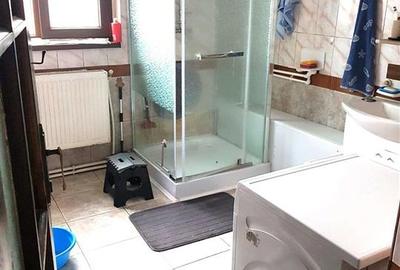 Casă cu 5 camere cu Canalizare în Central - 9