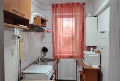 Apartament cu 2 camere decomandat în Ostroveni