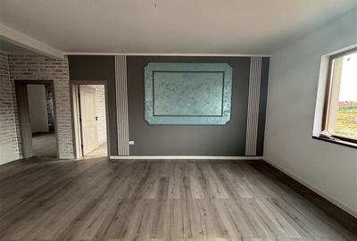 Casă cu 3 camere cu Teren 468 Mp în Sânmihaiu German