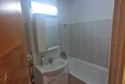 Garsonieră decomandată în Lacul Tei
