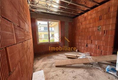 Casă cu 4 camere cu Teren 418 Mp în Oncea - 4