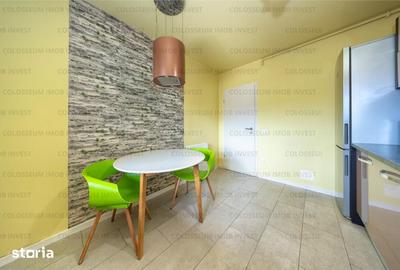 Apartament cu 3 camere decomandat în Tractorul - 14