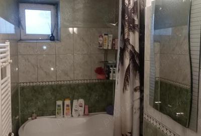 Apartament cu 4 camere decomandat în Dărmănești - 3